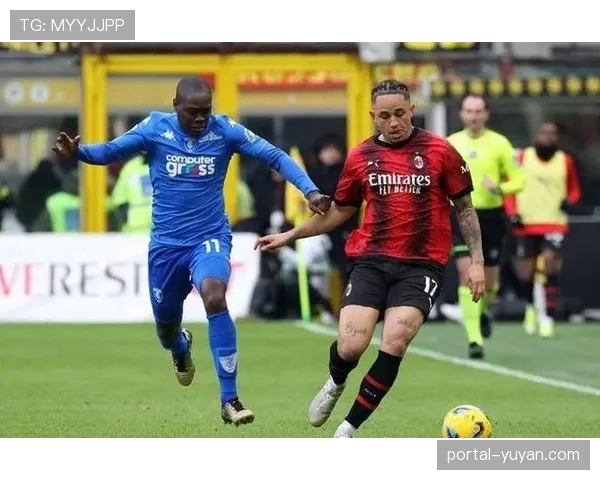 恩波利vs萨勒尼塔纳，主队前锋点球中柱错失领先良机